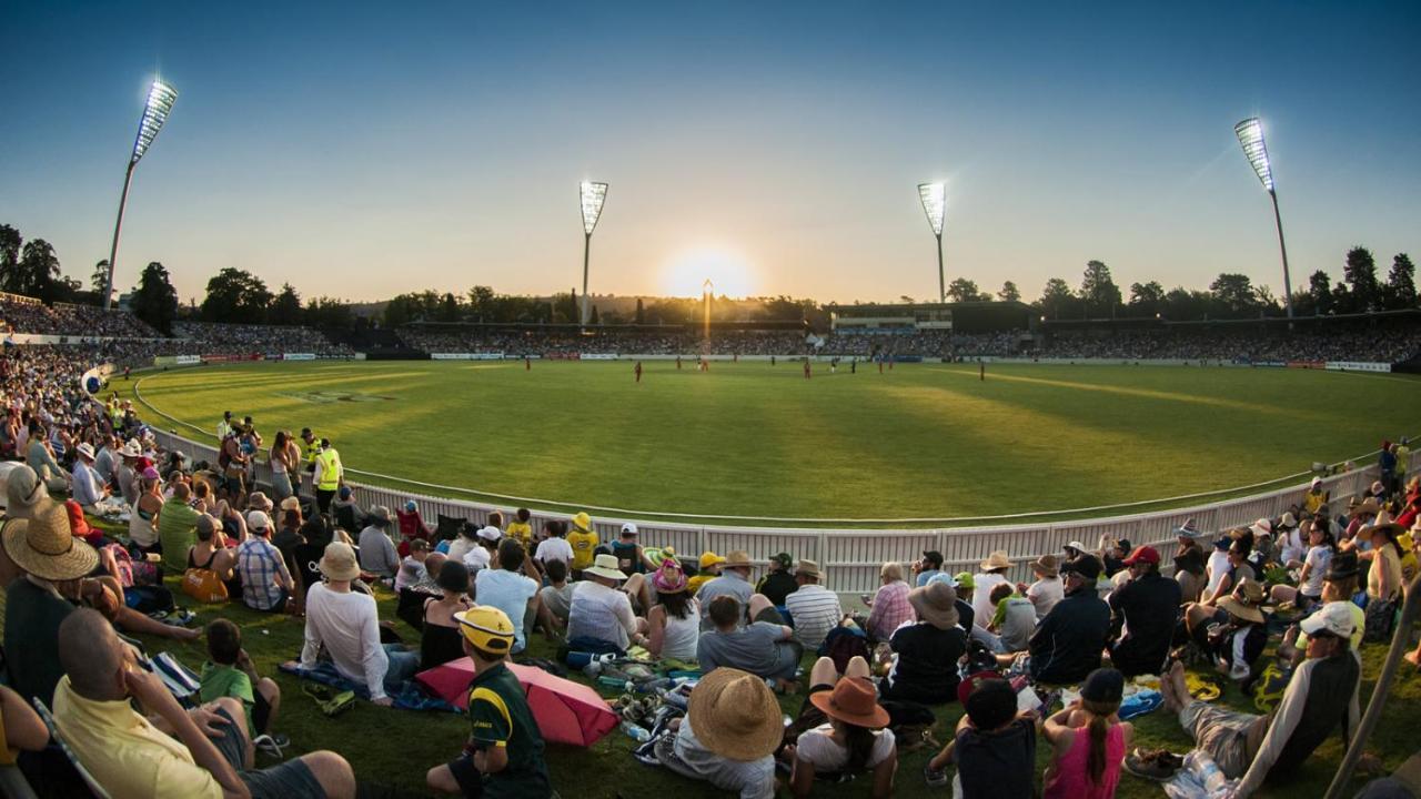 Forrest Hotel & Apartments Canberra Luaran gambar