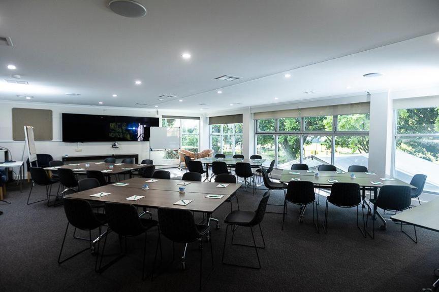 Forrest Hotel & Apartments Canberra Luaran gambar